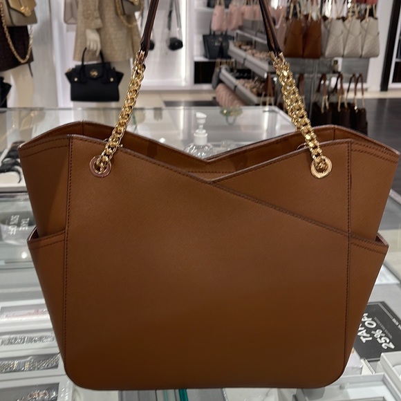 Michael Kors Jet Set Travel Large Chained Tote Shoulder Bag MK Luggage 

NWT - Picture 3 of 16